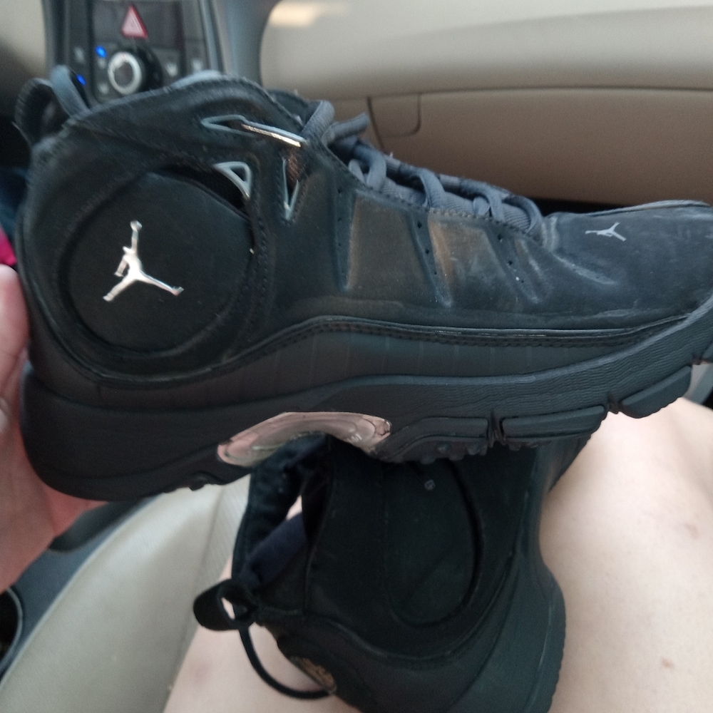 Jordan 6y black